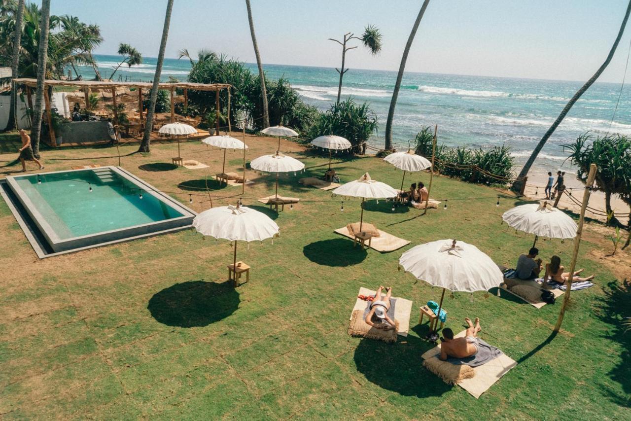 Dreamsea Sri Lanka Hotel Ahangama Bagian luar foto