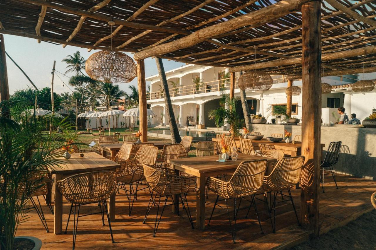 Dreamsea Sri Lanka Hotel Ahangama Bagian luar foto